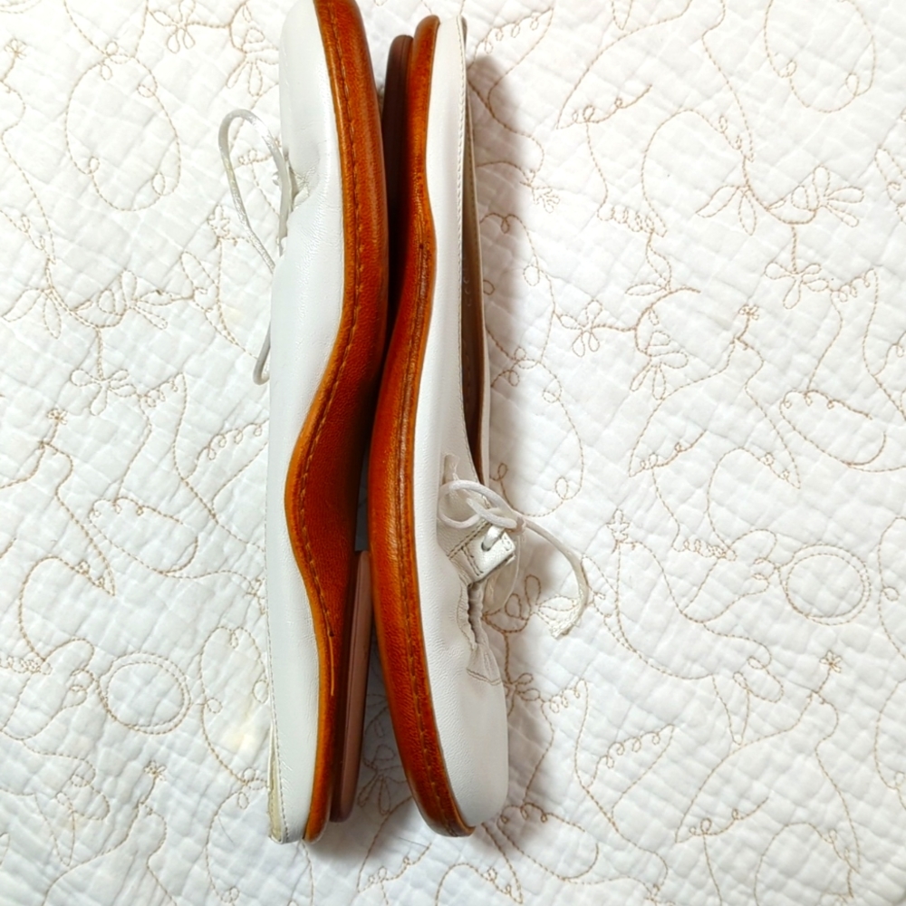 White Leather Slipper Shoes Made in Italy. White Size 39 EUR, US 8. - Picture 7 of 8